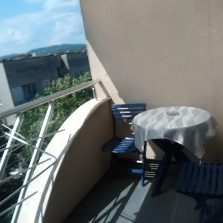 самостоятелни студия Guest house